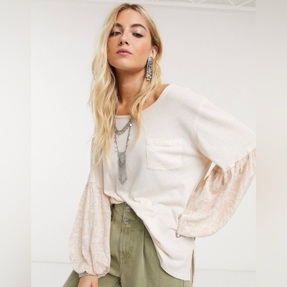 Free People JADE Oversized Balloon Sleeve Mixed Material Tee in Blush Sz M